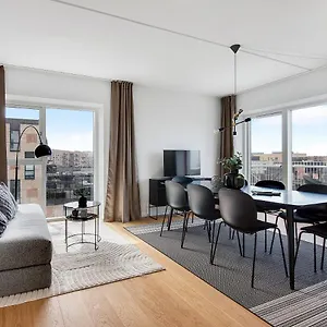 Sanders Arena - Chic Three-bedroom Close To Metro Station København