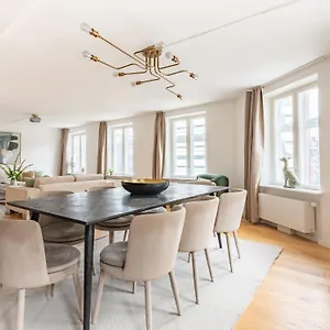 Sanders Regent - Chic Three-bedroom Near Square København