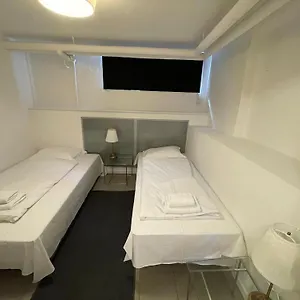 3* 酒店 M18